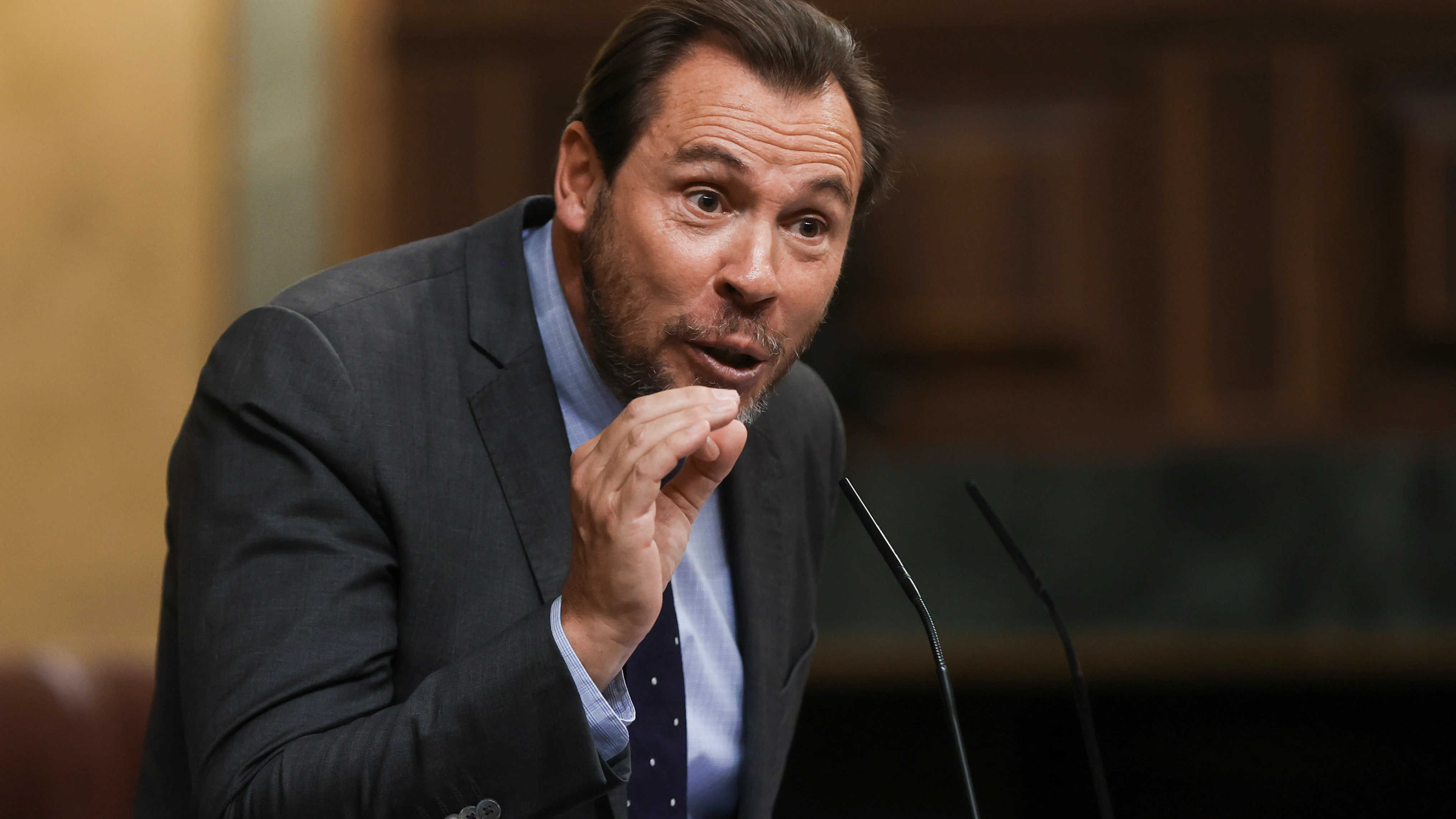 El socialista &Oacute;scar Puente interviene en el debate de investidura
