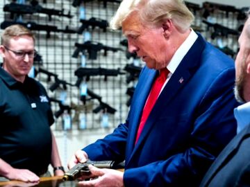 Trump con armas