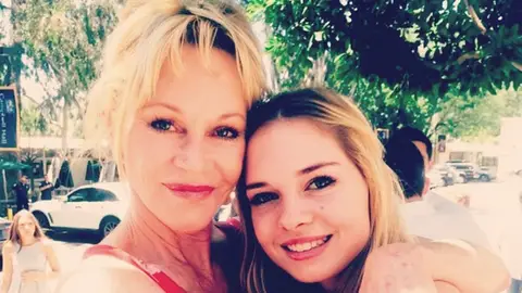 Melanie Griffith y su hija Stella Banderas Melanie Griffith y su hija Stella Banderas