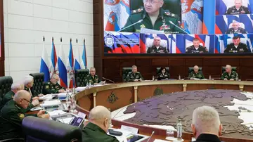 Viktor Sokolov, por videoconferencia en una reunión de Defensa