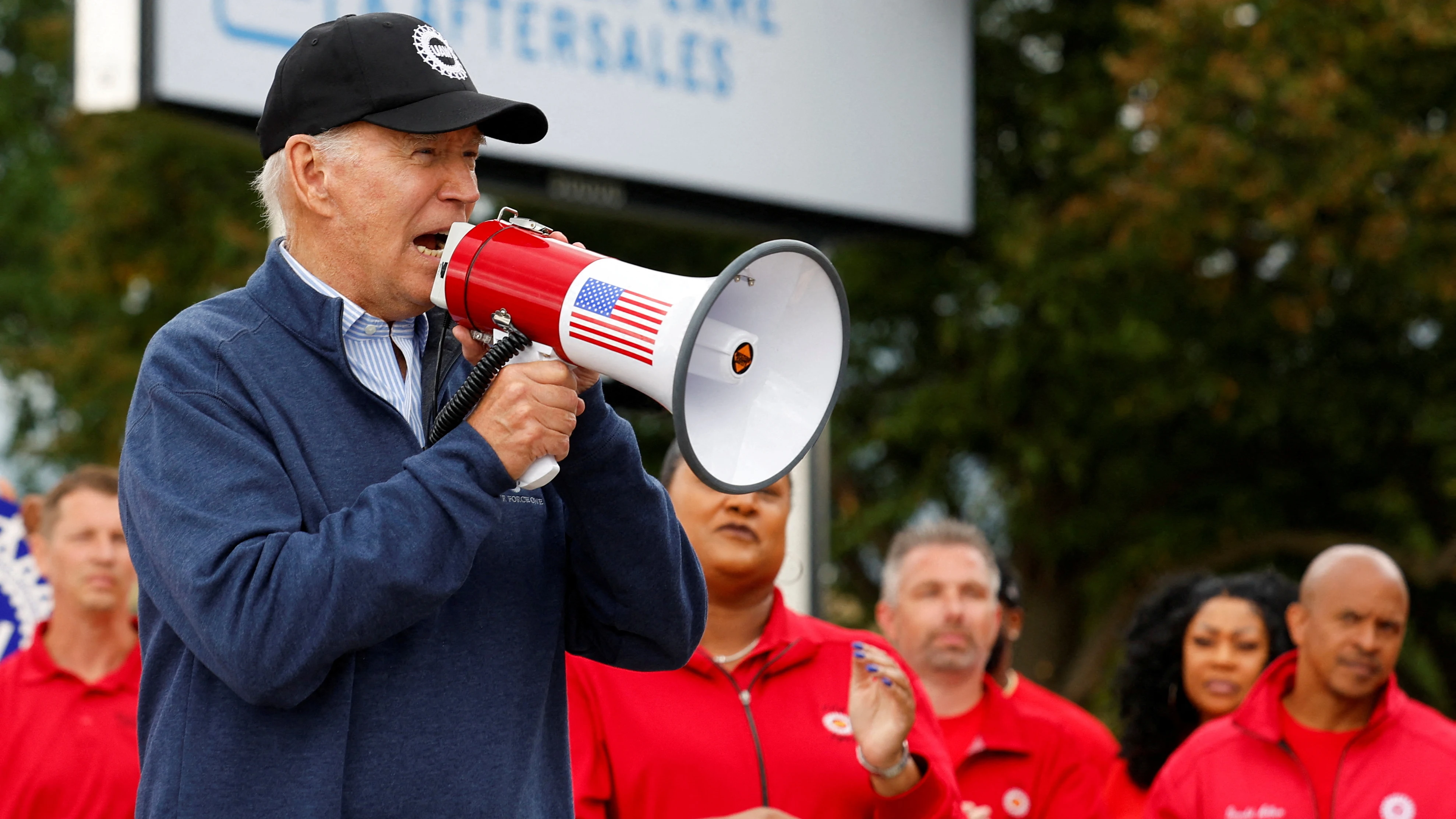 Joe Biden apoya a los piquetes del sector de autom&oacute;vil