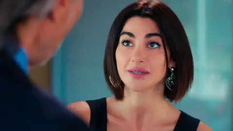 Şahika amenaza a Nadir: “Ten cuidado de que no me pasa nada o volverás a la cárcel” Şahika amenaza a Nadir: “Ten cuidado de que no me pasa nada o volverás a la cárcel”