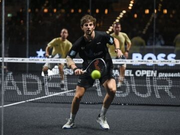 Mike Yanguas, en acción en el German Padel Open