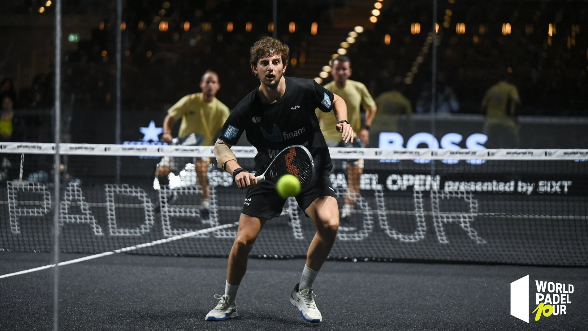 Mike Yanguas, en acción en el German Padel Open Mike Yanguas, en acción en el German Padel Open