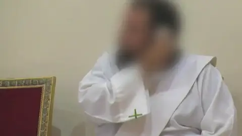 Vanessa Pámpano cuenta cómo era la doble vida del cura malagueño acusado de agresión sexual Vanessa Pámpano cuenta cómo era la doble vida del cura malagueño acusado de agresión sexual