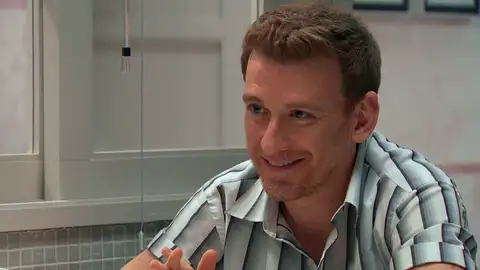 Claudia llega al corazón de Chimo tras compartir su historia más personal Claudia llega al corazón de Chimo tras compartir su historia más personal