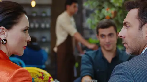 Yiğit obliga a Ender y Kaya a estar juntos: “Quiero que mi padre y mi madre se casen” Yiğit obliga a Ender y Kaya a estar juntos: “Quiero que mi padre y mi madre se casen”