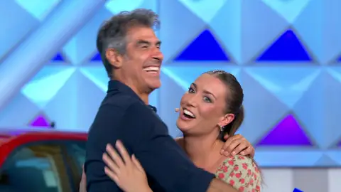 Mónica resuelve el Panel Final y consigue casi 10.000 euros en La ruleta de la suerte Mónica resuelve el Panel Final y consigue casi 10.000 euros en La ruleta de la suerte