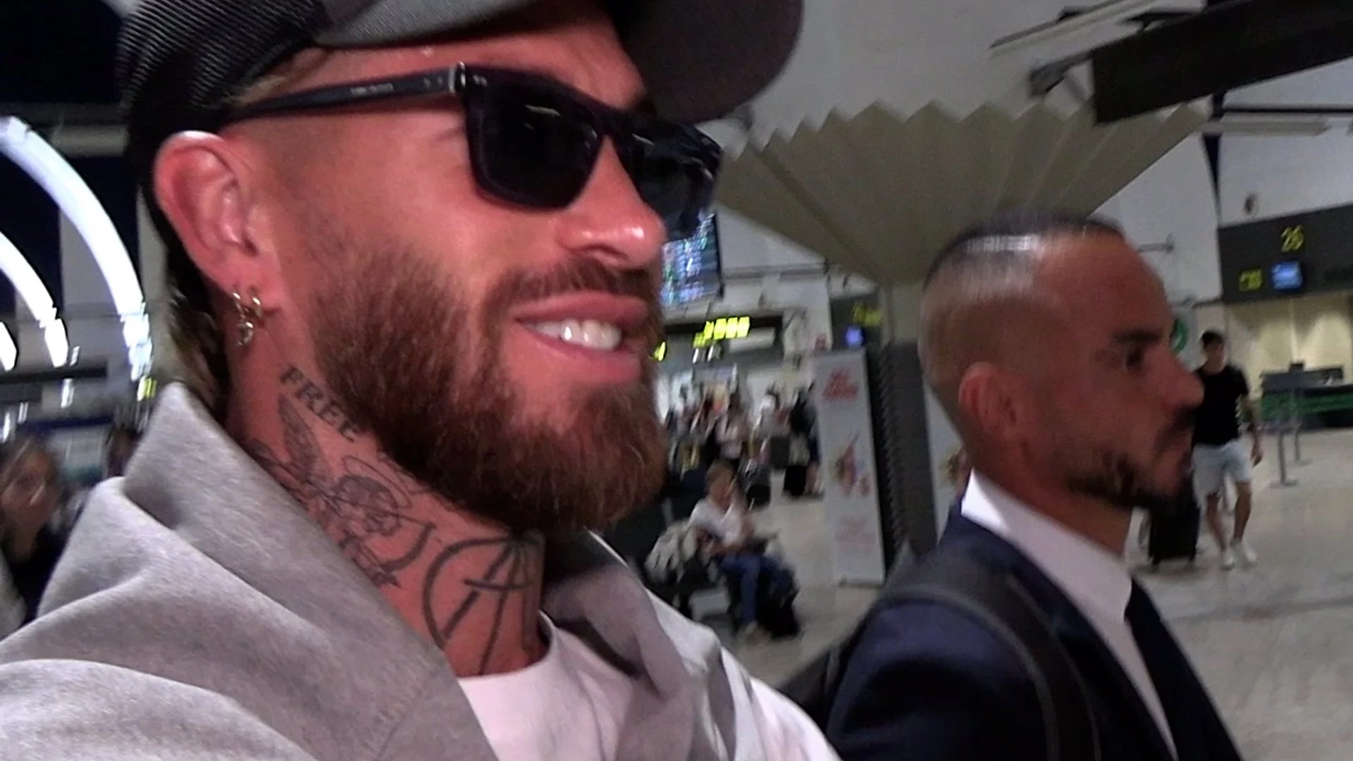 Sergio Ramos, en el aeropuerto de Sevilla Sergio Ramos, en el aeropuerto de Sevilla