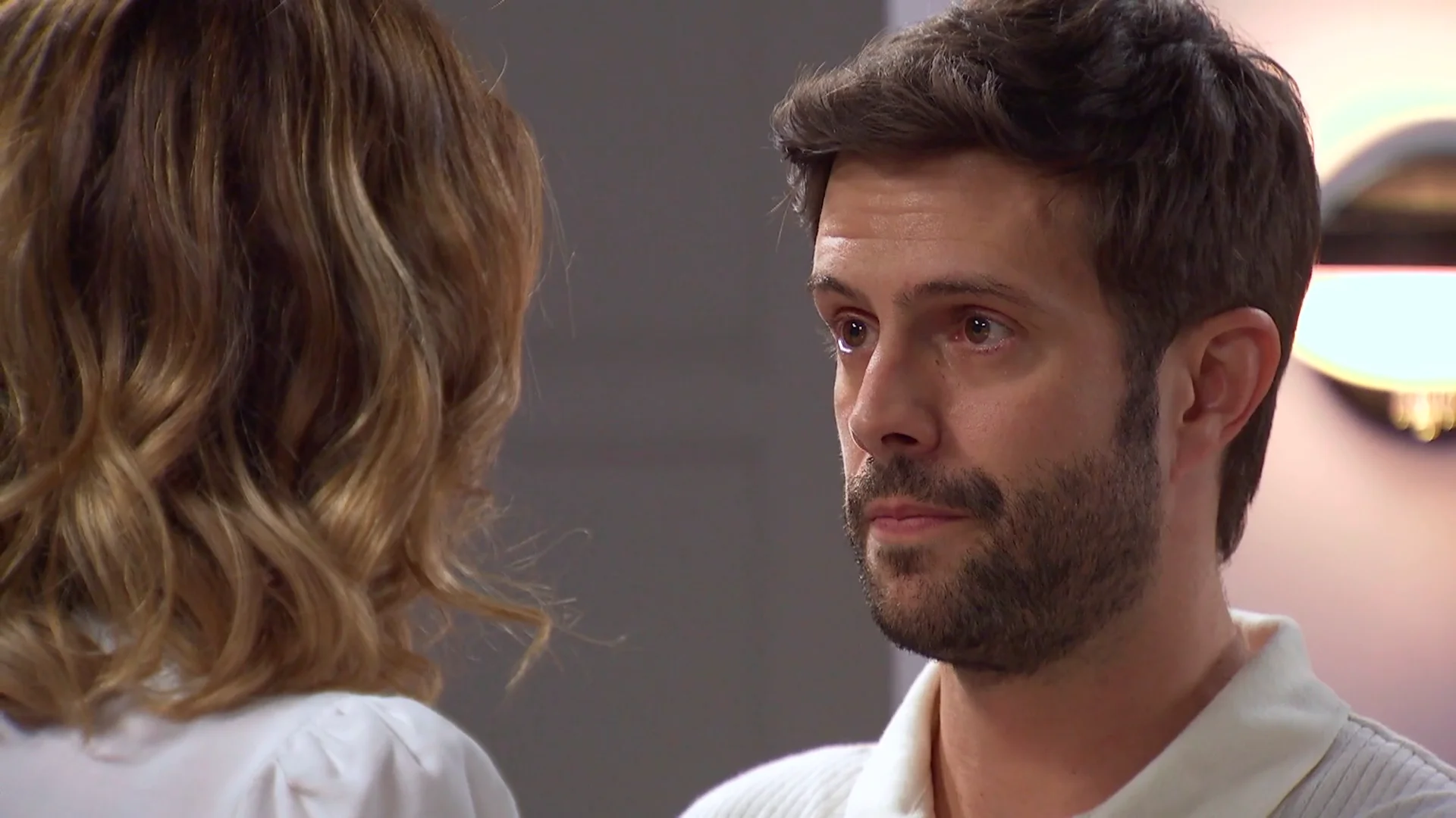 Avance semanal de Amar es para siempre: Román admite sus sentimientos por Lola y rompe su compromiso con Alicia Avance semanal de Amar es para siempre: Román admite sus sentimientos por Lola y rompe su compromiso con Alicia