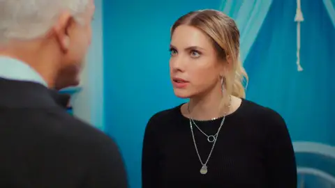 Yildiz, muy enfadada, amenaza a su marido: “El próximo error que cometas, cojo al bebé y nos vamos” Yildiz, muy enfadada, amenaza a su marido: “El próximo error que cometas, cojo al bebé y nos vamos”