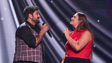 Antonio Orozco y Alicia protagonizan un momento mágico al cantar Estoy hecho de pedacitos de ti