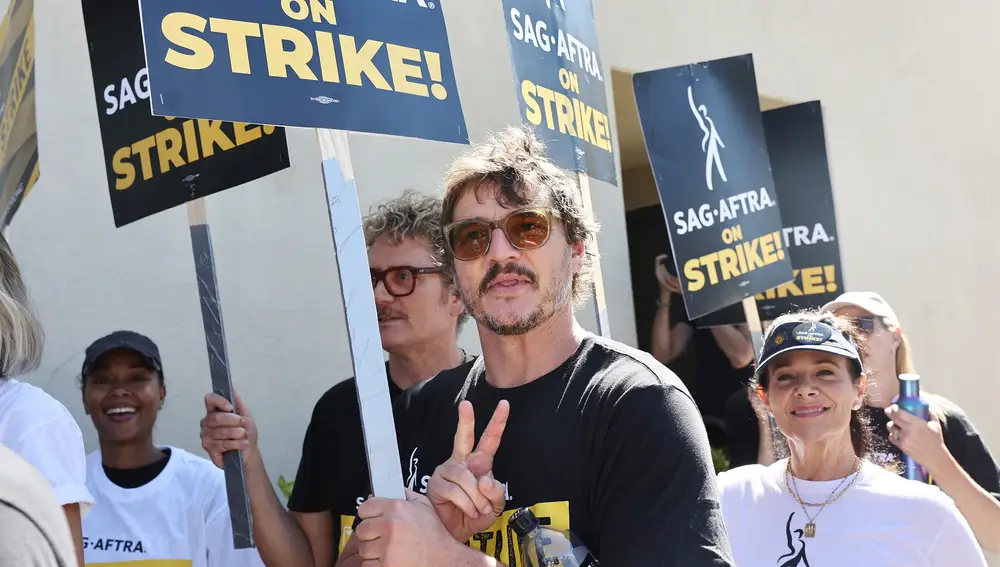  Pedro Pascal apoyando la huelga de actores de Hollywood