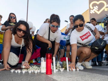 Homenaje a las víctimas del incendio en Murcia