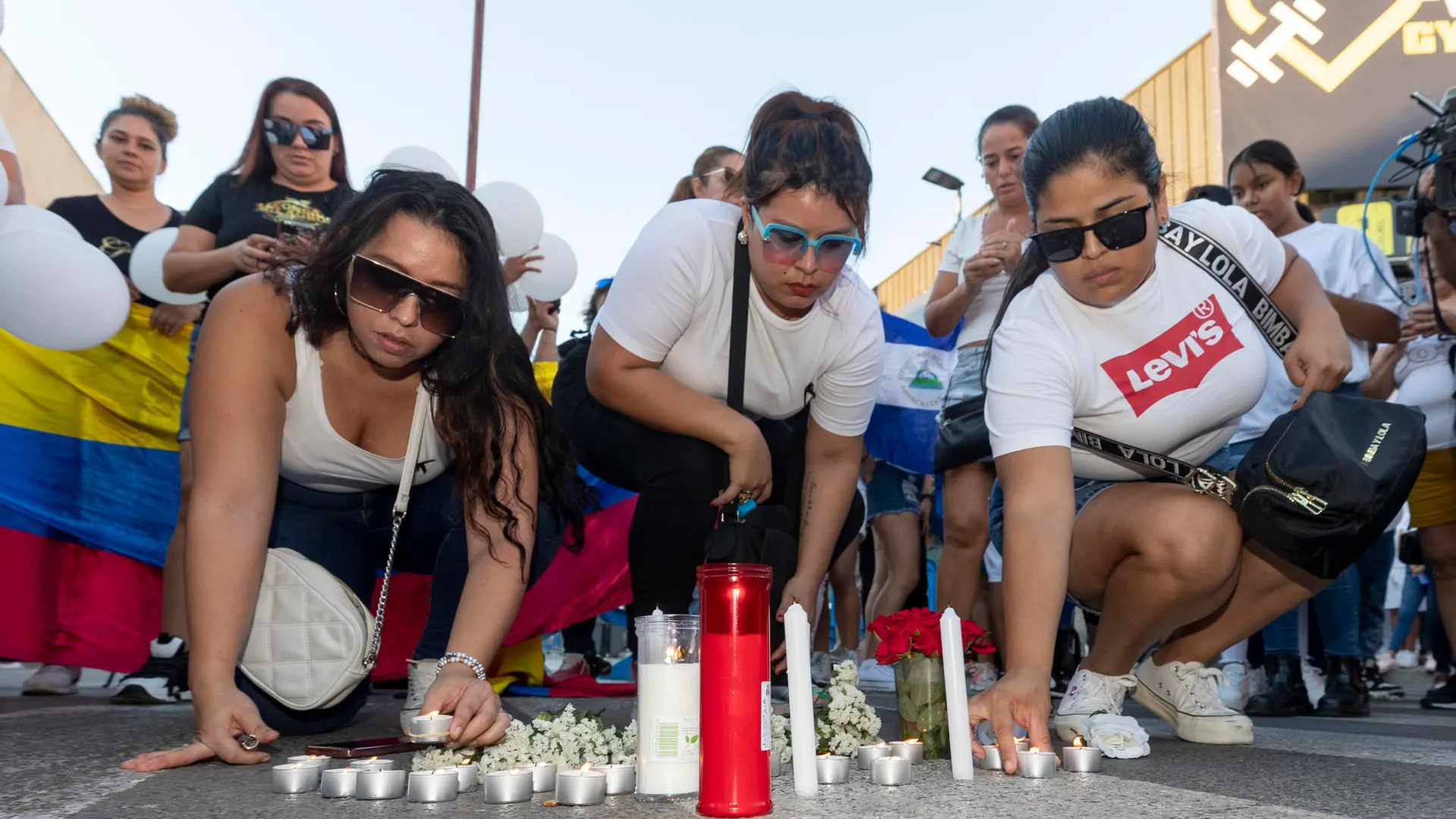 Homenaje a las víctimas del incendio en Murcia Homenaje a las víctimas del incendio en Murcia