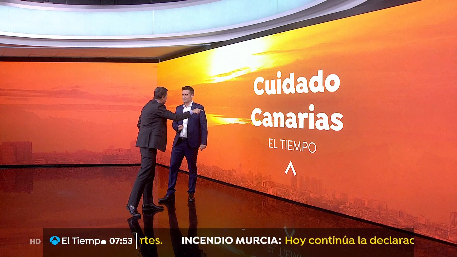 El calor de agosto también llega a Canarias, y se mantiene en el resto. El calor de agosto también llega a Canarias, y se mantiene en el resto.