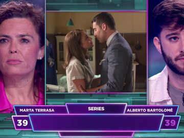 &iquest;Qui&eacute;n tiene mejor memoria? Marta y Alberto demuestran su cultura televisiva en el duelo de series 