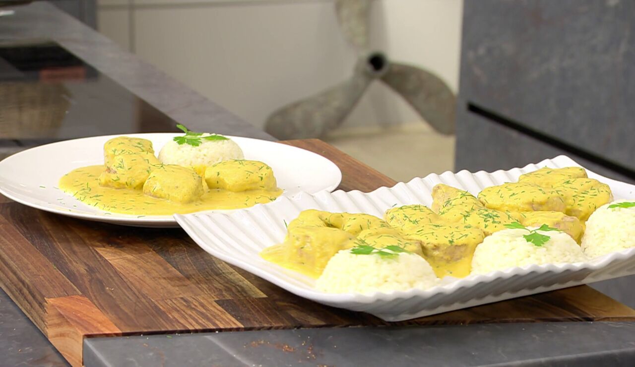 Solomillo de cerdo con salsa cremosa de eneldo