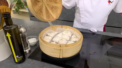 Añade la vaporera encima Añade la vaporera encima