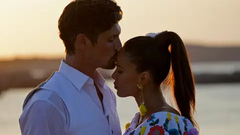 Mireia Canalda y Felipe López el día de su boda Mireia Canalda y Felipe López el día de su boda