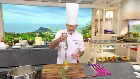 Trituras las verduras Trituras las verduras