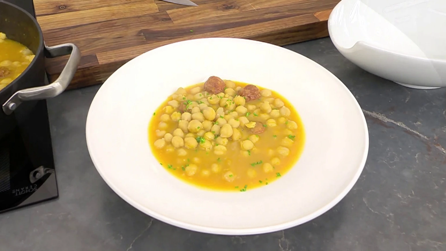 Garbanzos con chorizo Garbanzos con chorizo