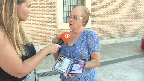 El 'robo del abrazo', la nueva técnica para asaltar a los mayores por la calle: "La banda se mueve por toda España" El 'robo del abrazo', la nueva técnica para asaltar a los mayores por la calle: "La banda se mueve por toda España"