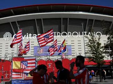 El exterior del Metropolitano antes del partido entre Atlético y Feyenoord El exterior del Metropolitano antes del partido entre Atlético y Feyenoord