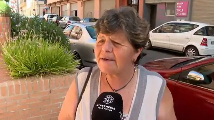 Amparo, clienta afectada por las comisiones del banco Amparo, clienta afectada por las comisiones del banco
