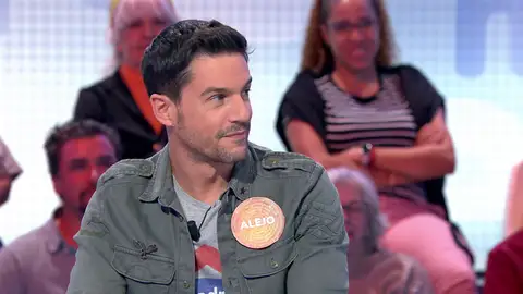 La imperdible reacción de Roberto Leal al piropo más sexy de Alejo Sauras: “Yo te daba un puntito” La imperdible reacción de Roberto Leal al piropo más sexy de Alejo Sauras: “Yo te daba un puntito”