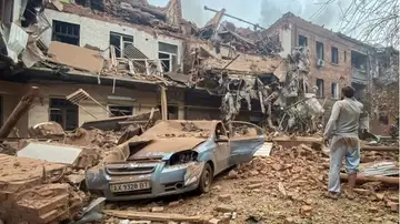 Destrozos en la aldea ucraniana de Hroza, en Járkov