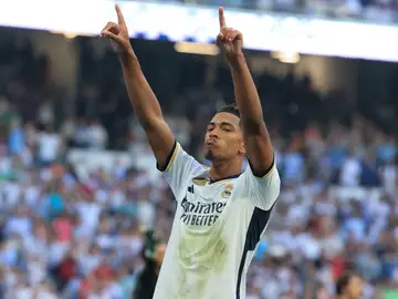 Jude Bellingham celebra uno de sus dos goles ante Osasuna en el Bernabéu Jude Bellingham celebra uno de sus dos goles ante Osasuna en el Bernabéu