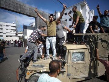 Palestinos en las calles de Gaza