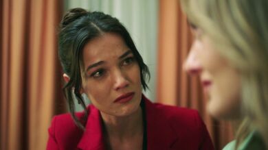 Ceylin le cuenta a Aylin toda la verdad sobre Çetin: “No dejes que nadie te vuelva a pisotear”