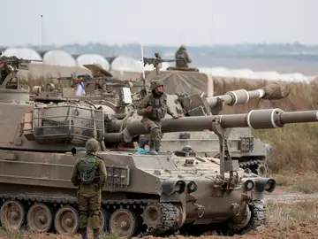 Militares de Israel se despliegan en Gaza Militares de Israel se despliegan en Gaza