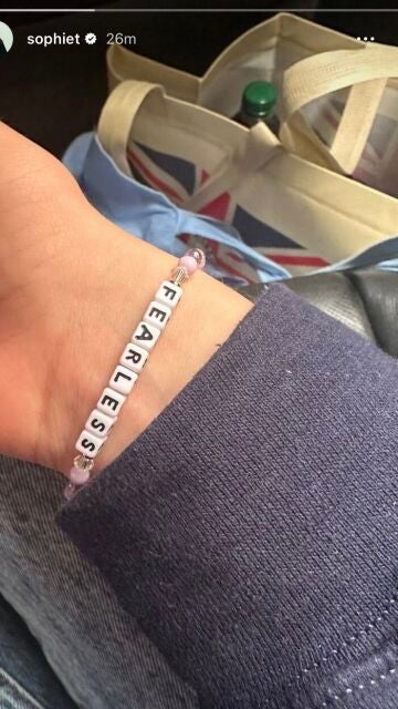 Pulsera de la amistad de Sophie Turner