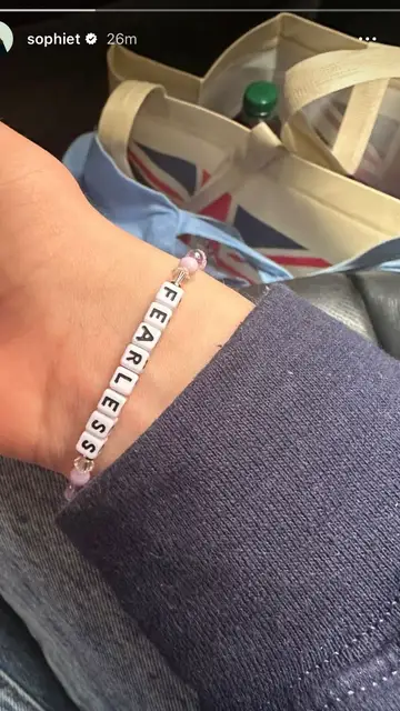 Pulsera de la amistad de Sophie Turner Pulsera de la amistad de Sophie Turner