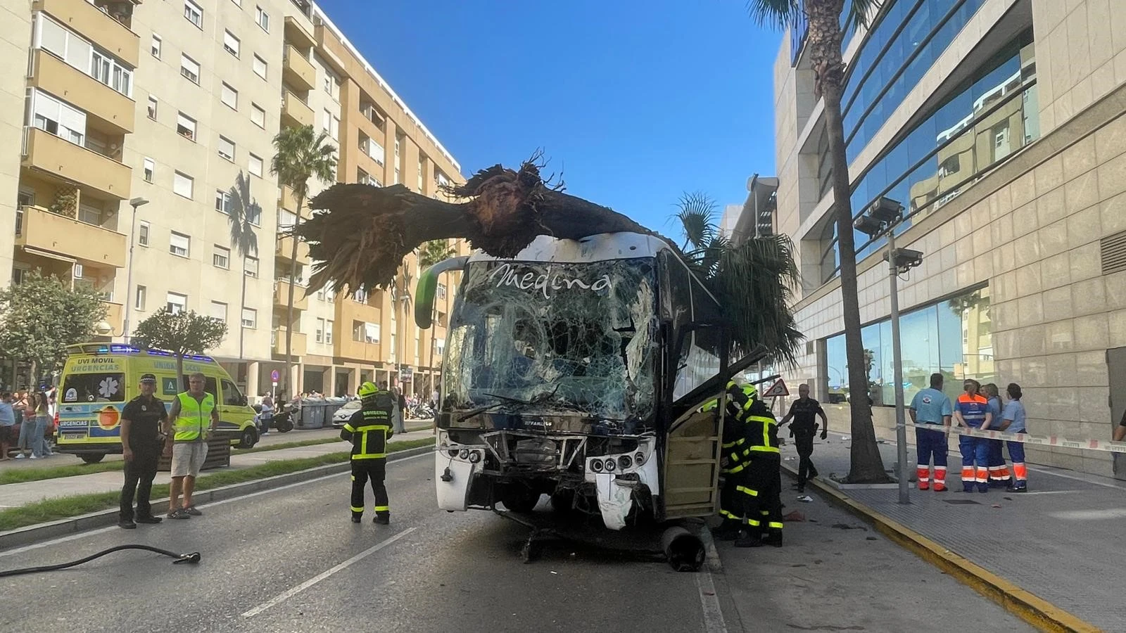 Así ha quedado el autobús Así ha quedado el autobús