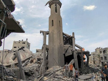 Una mezquita dañada en la Franja de Gaza tras los ataques aéreos de Israel