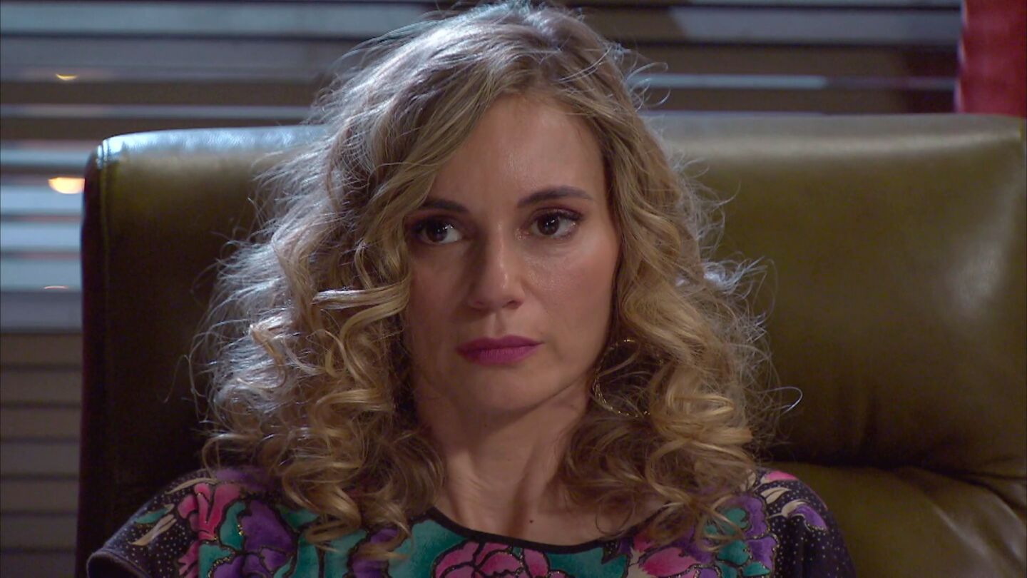 Sofía, en shock con la desgarradora confesión de Ángela sobre el padre de Ester: “¡No puede ser!”