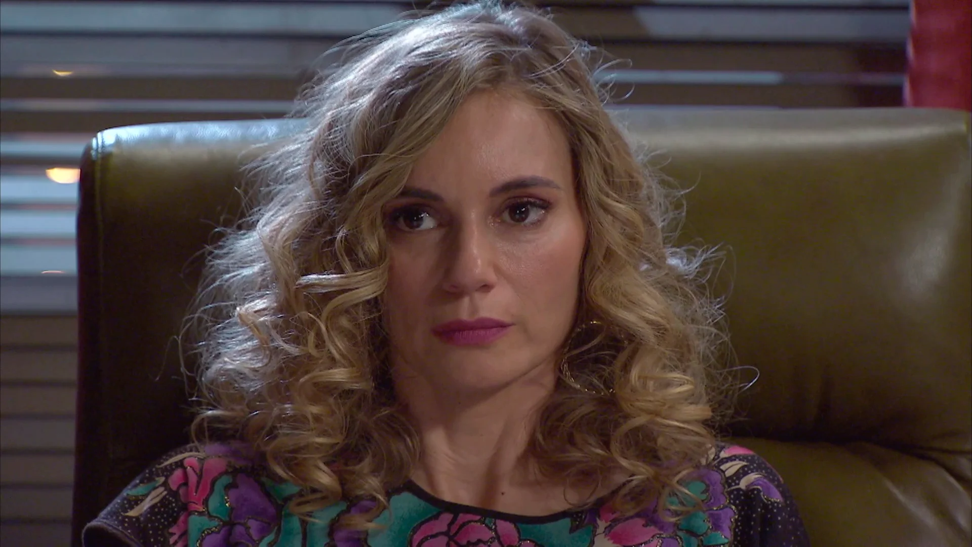 Sofía, en shock con la desgarradora confesión de Ángela sobre el padre de Ester: “¡No puede ser!” Sofía, en shock con la desgarradora confesión de Ángela sobre el padre de Ester: “¡No puede ser!”