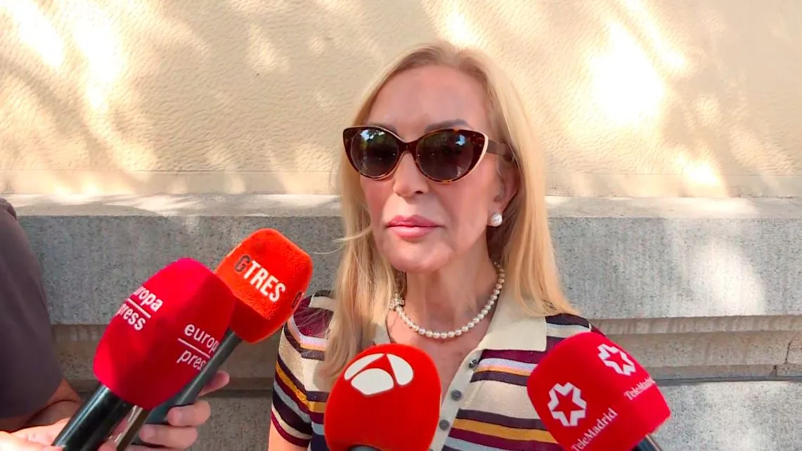 Carmen Lomana. Carmen Lomana.