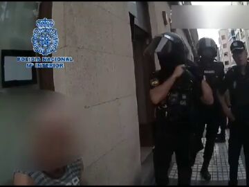 Dispara a un hombre con una ballesta en Las Palmas