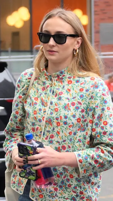 Sophie Turner en la calle Sophie Turner en la calle