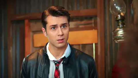 Asiye, decepcionada con Doruk al ver que se pone de nuevo del lado de Nebahat: "Tu madre está conspirando contra mí" Asiye, decepcionada con Doruk al ver que se pone de nuevo del lado de Nebahat: "Tu madre está conspirando contra mí"