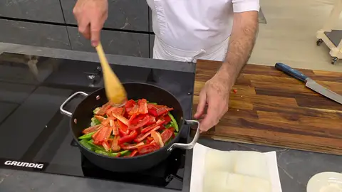 Deja que se poche todo a fuego medio Deja que se poche todo a fuego medio