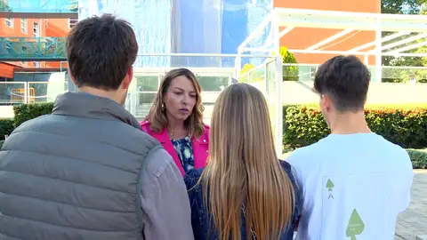 Una víctima de las vejatorias novatadas por las que 7 estudiantes están siendo investigadas: "No me sentí humillada" Una víctima de las vejatorias novatadas por las que 7 estudiantes están siendo investigadas: "No me sentí humillada"