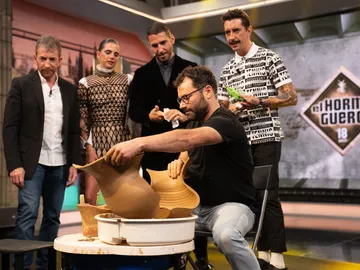 El oficio de la alfarería, en directo en El Hormiguero: así se crean estas obras de arte El oficio de la alfarería, en directo en El Hormiguero: así se crean estas obras de arte