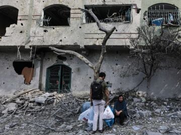 Dos civiles tras un bombardeo