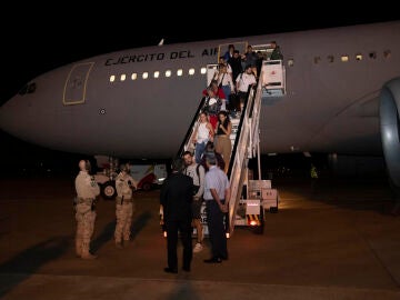 Aterriza en Torrejón de Ardoz un primer avión con evacuados desde Israel